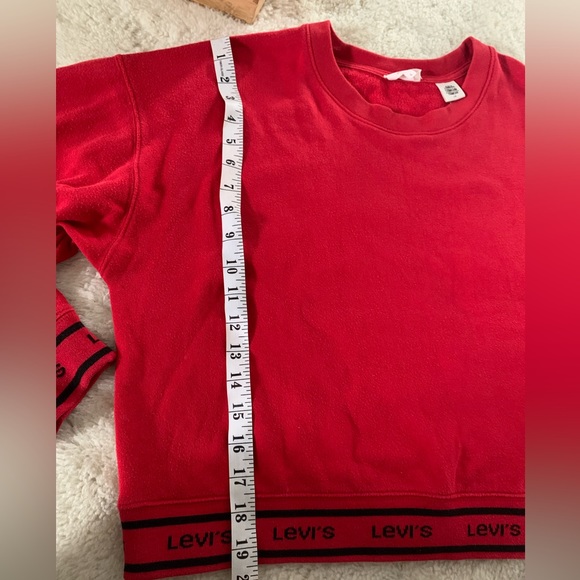 Women’s Levi’s Crew Sweater - Picture 5 of 5